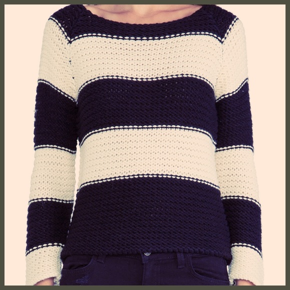 โฅ๏ธGorgeous Alexa Sweet Popover in Black & Natural - Picture 4 of 8